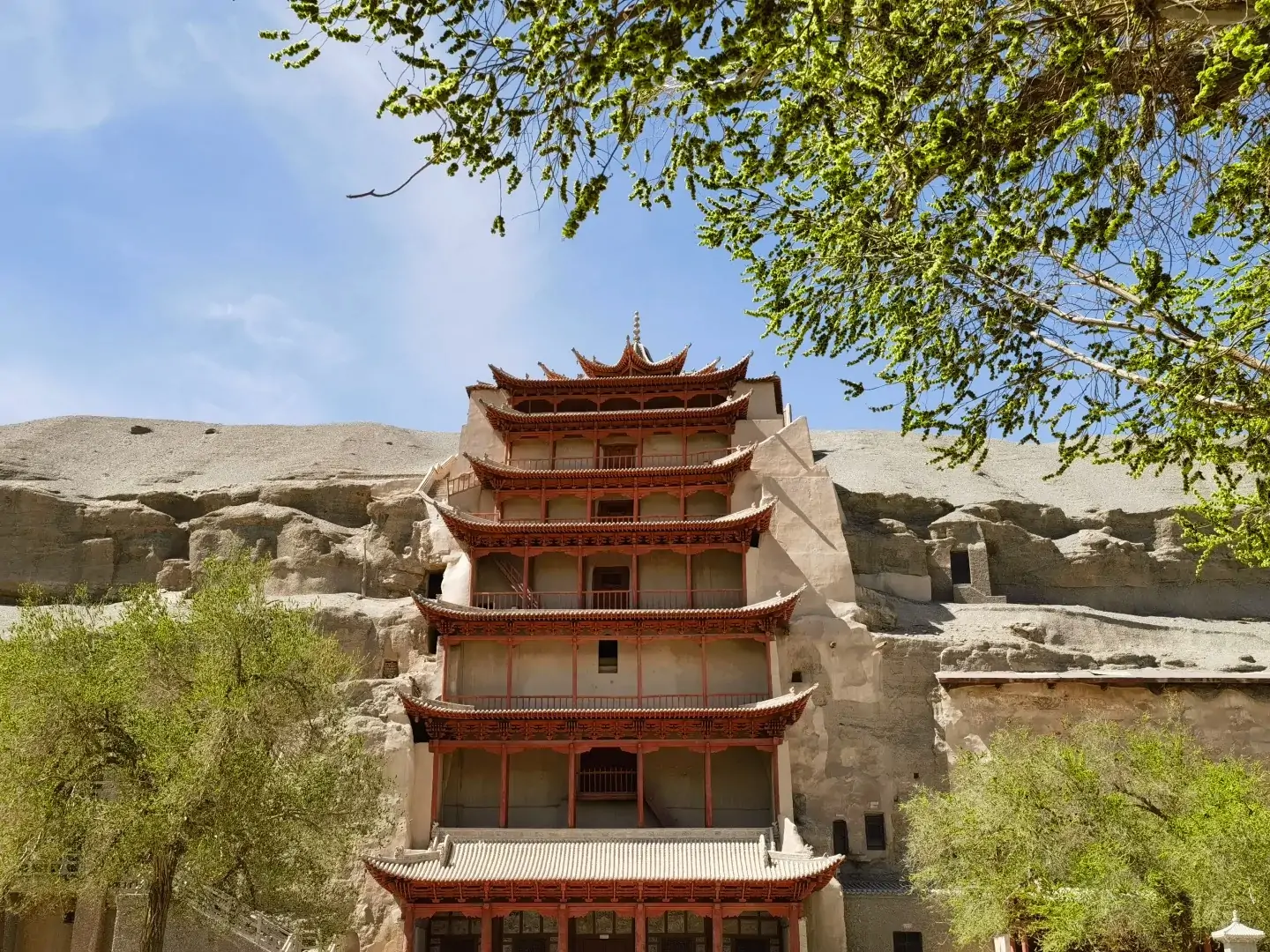 Dunhuang Mogao Grottoes Travel Guide 2026 | Tickets, Caves & Tips