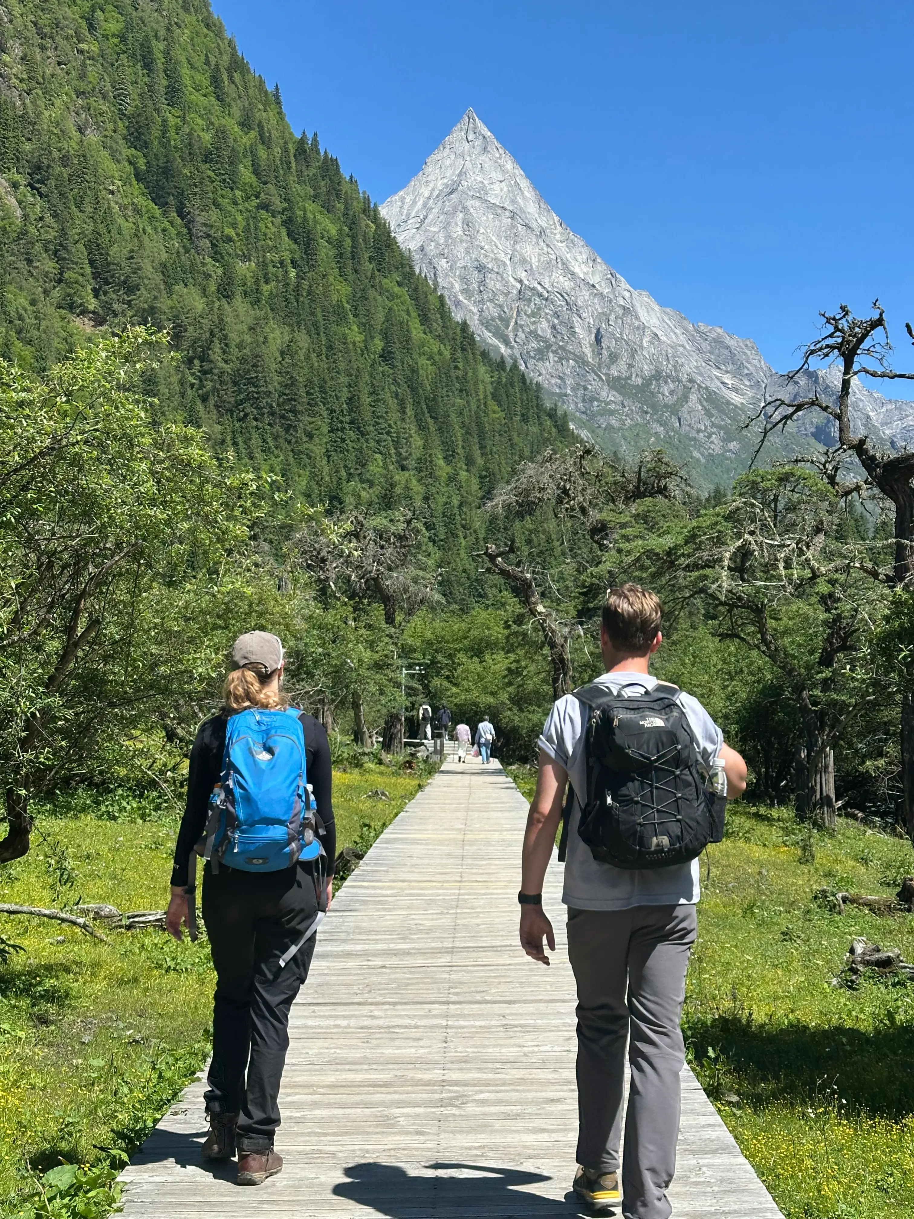 Muerzhai Valley Trek
