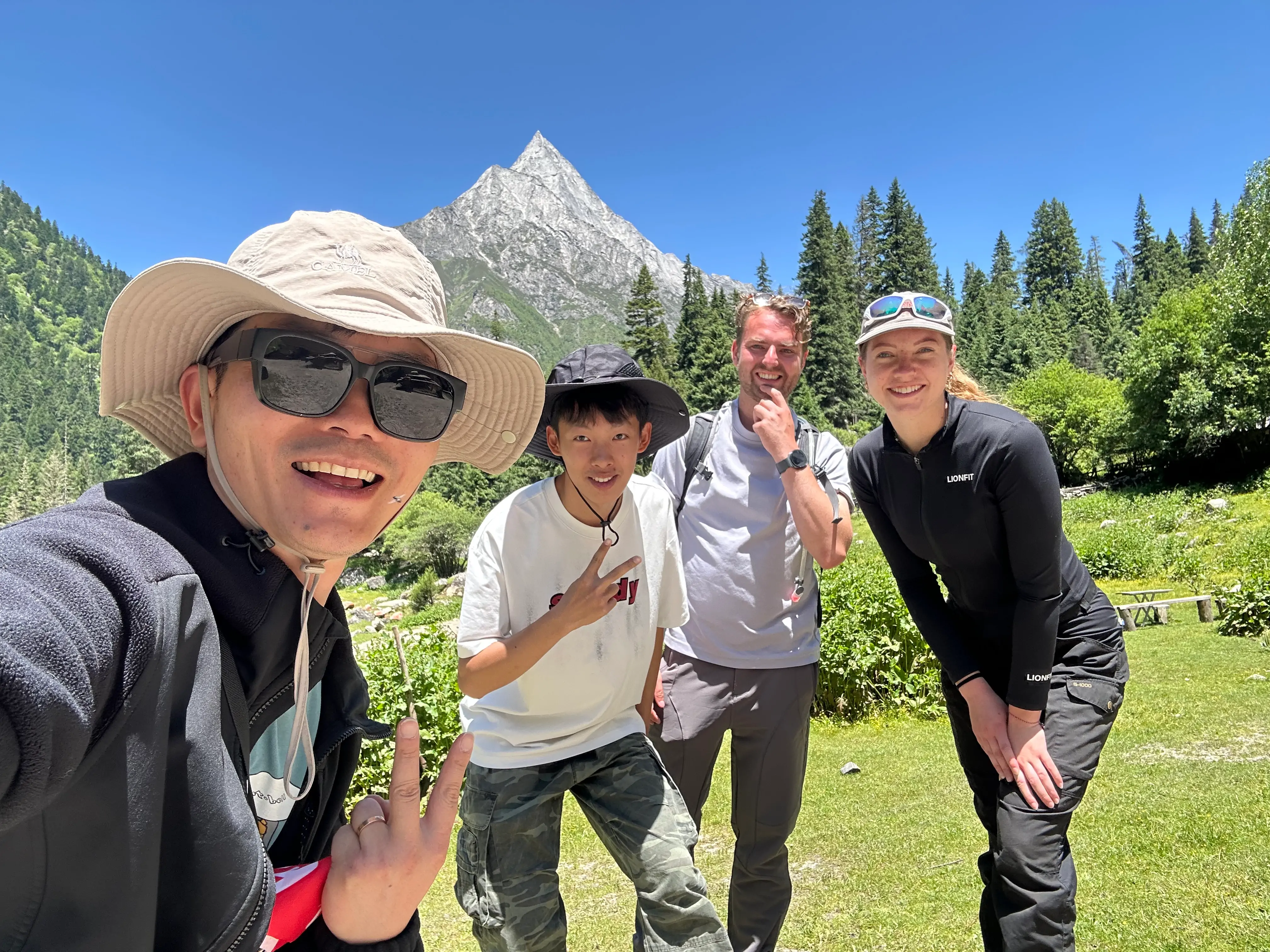 Muerzhai Valley Trek